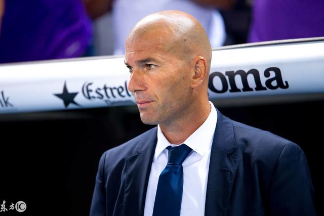 Dětský fotbalový dres Real Madrid